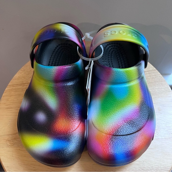 Crocs Bistro Graphic Slip Resistant Clog Neon Tie Dye Work Women’s 6 Men’s 4 NEW - Picture 4 of 10